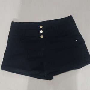 Refuge Black Shorts - Size 8